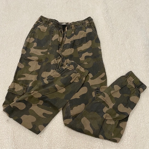 Army Green Camo Cargo Jogger 